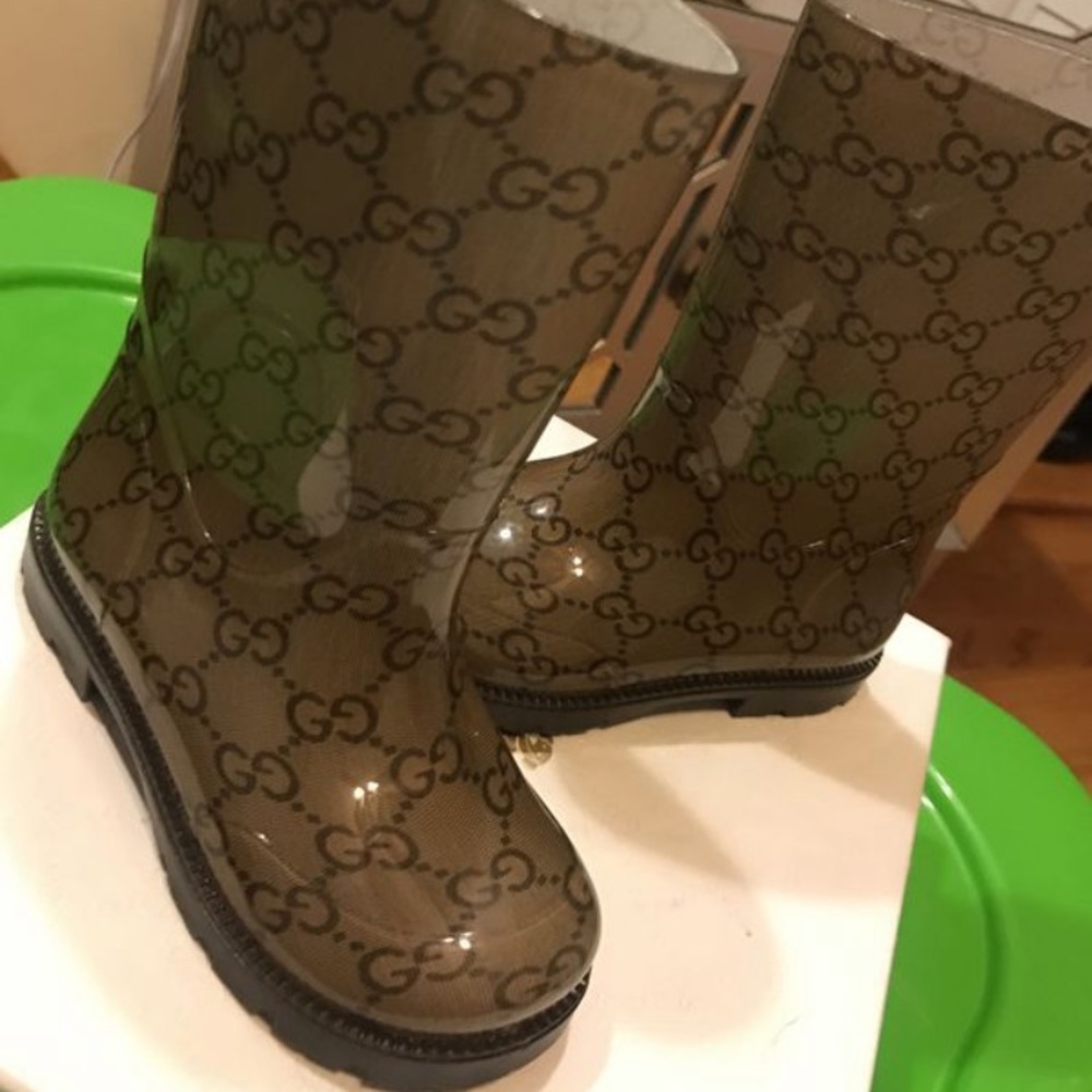 Kids rain boots